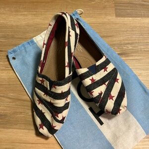 Toms Stars & Stripes Patriotic Classic Canvas USA Slip-On Flat Womens Size 8.5
